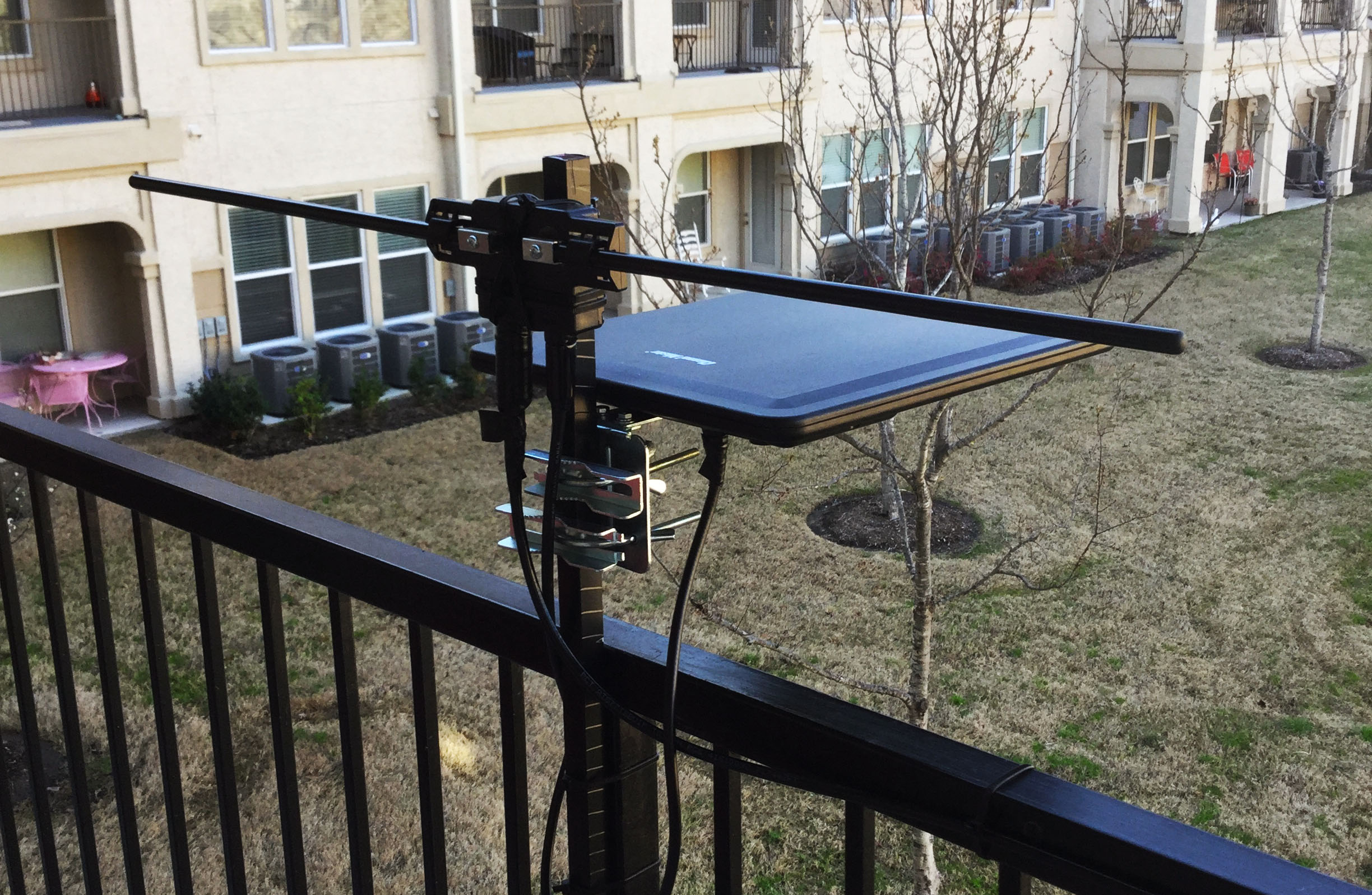 How to watch television without an outdoor antenna ✓ Indoor